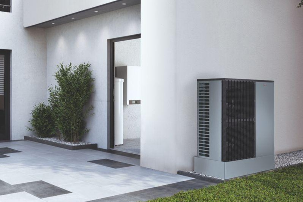 How do heat pumps work in cold climates? | Viessmann UK