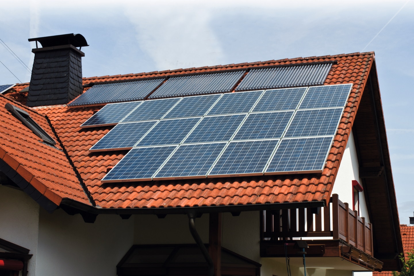 Solar system: power and heat from the sun | Viessmann UK