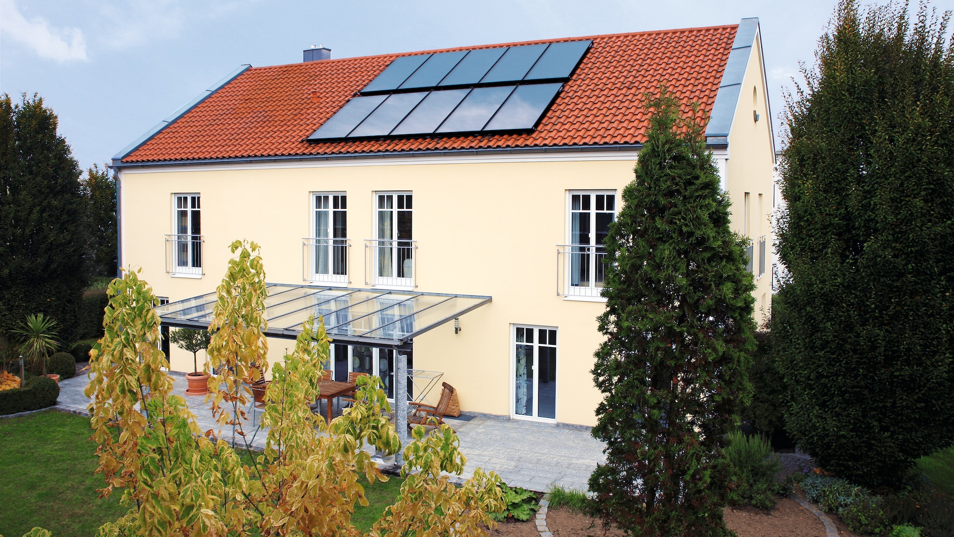 Vitosol – solar collectors for solar thermal | Viessmann UK